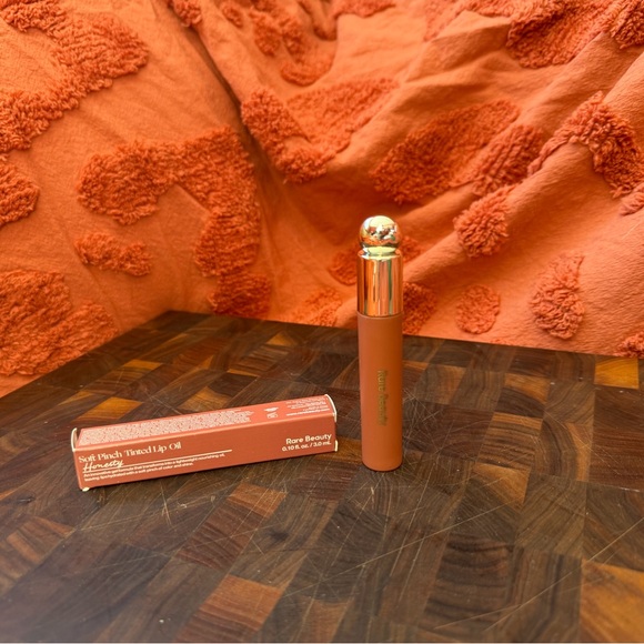 Rare Beauty Other - Rare Beauty lip oil in Honesty
